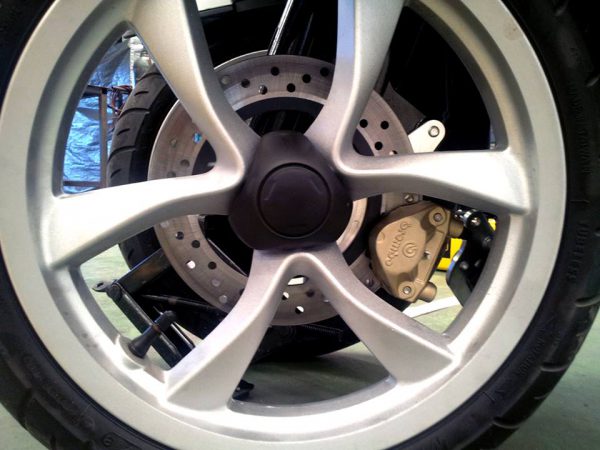 CALIPER BRACKET for Tricity FRONT - 画像 (2)