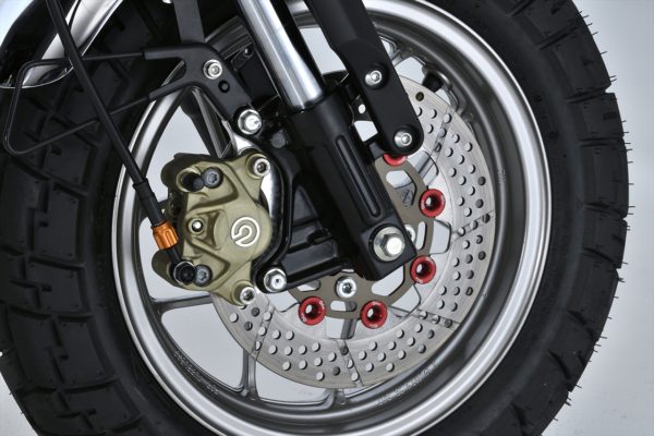 GCRAFT CALIPER BRACKET FRONT (SILVER) - 画像 (3)